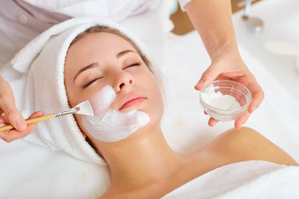 Facial and skincare treatment services in salon